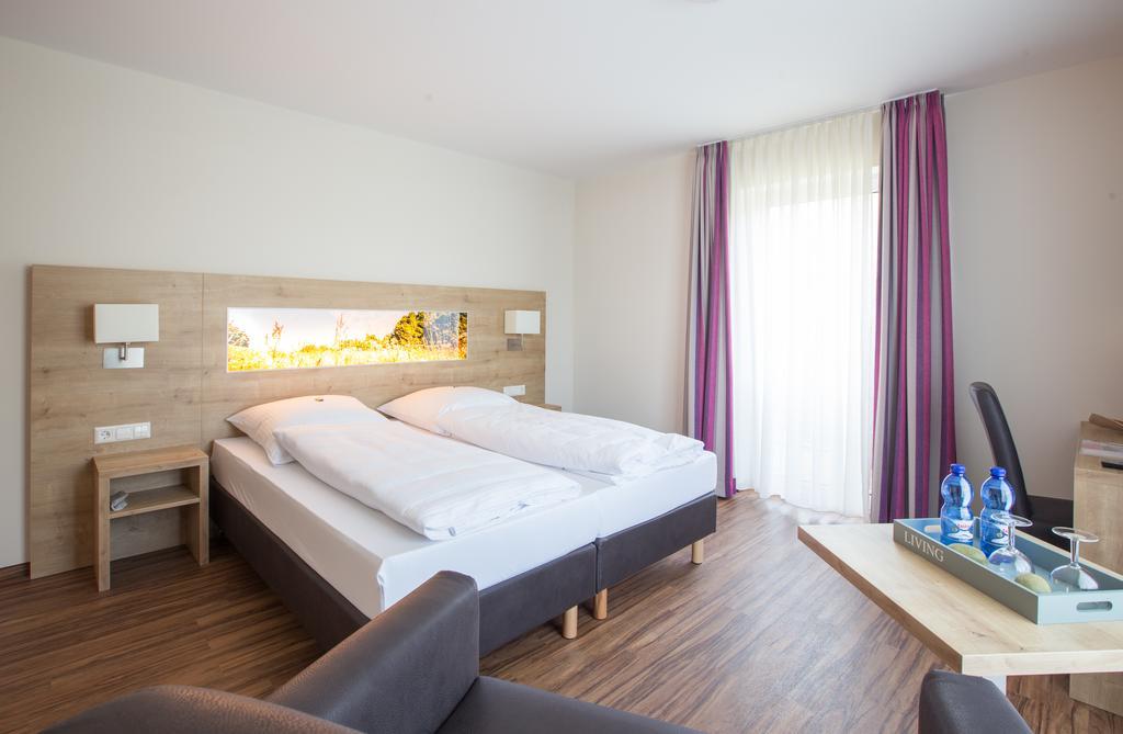 Sonnenhalde Landgasthof Bieg Neuler Zimmer foto